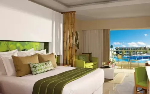 Premium Junior Suite Pool View Premium Junior Suite Pool View